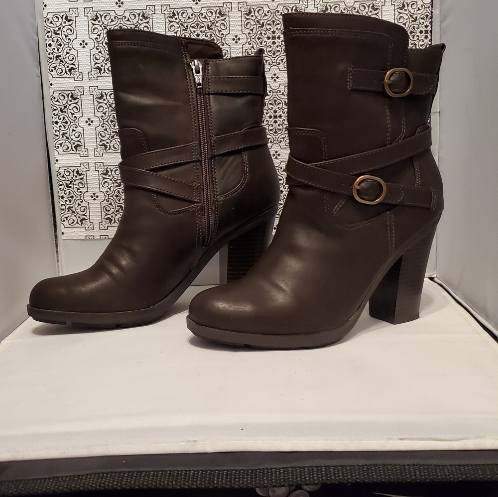 STYLE & CO.~w/Original Box-Ameliya Boots Size 7.5